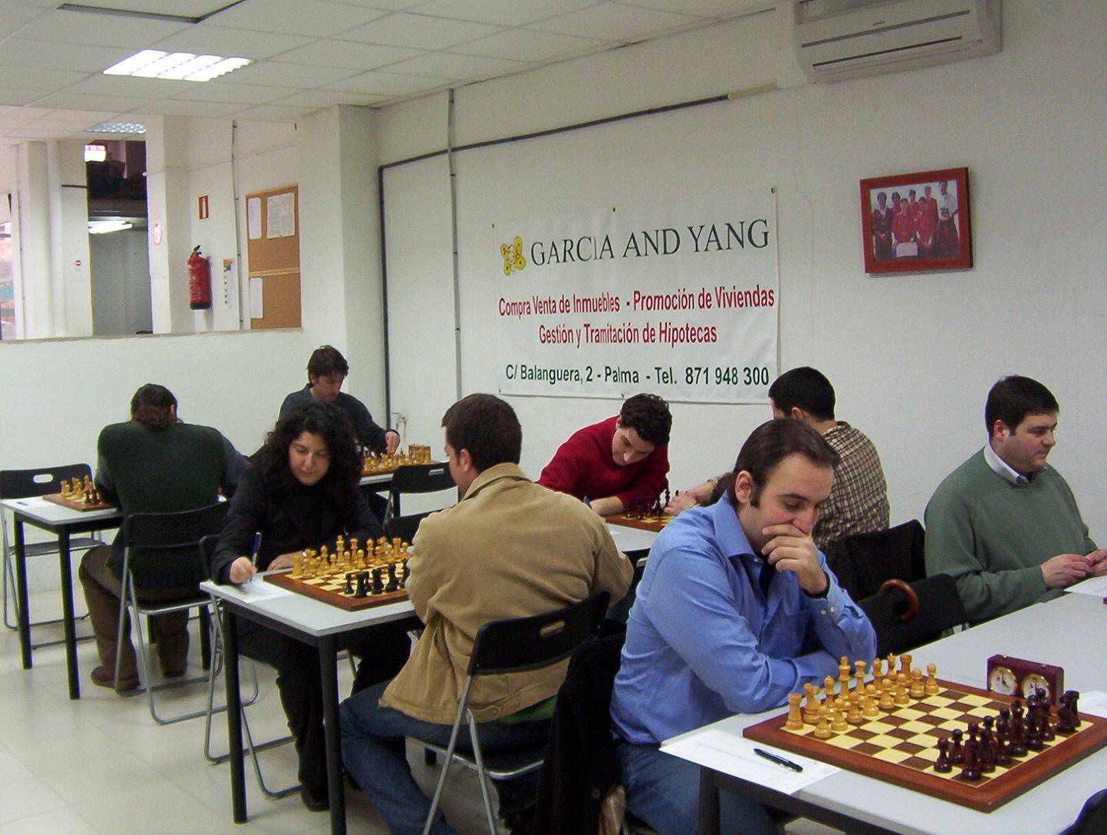 Isolani-Caf� Trilog�a