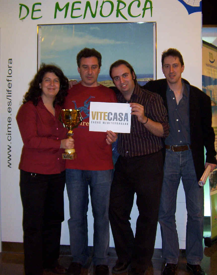 Isolani, con el trofeo de suibcampeón